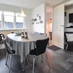 Two-bedroom In Tatil Evi